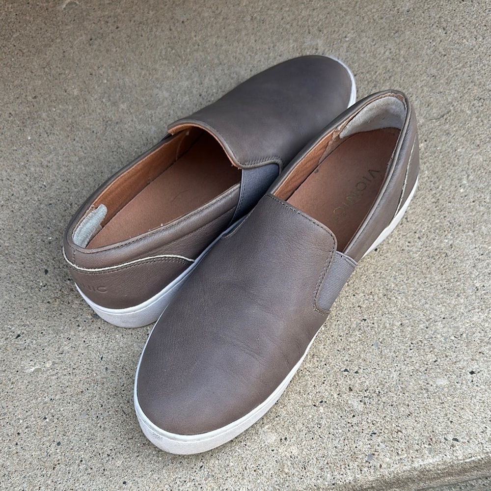 Vionic Demetra Flat Slip-On Shoes women’s 8.5US/6.5UK